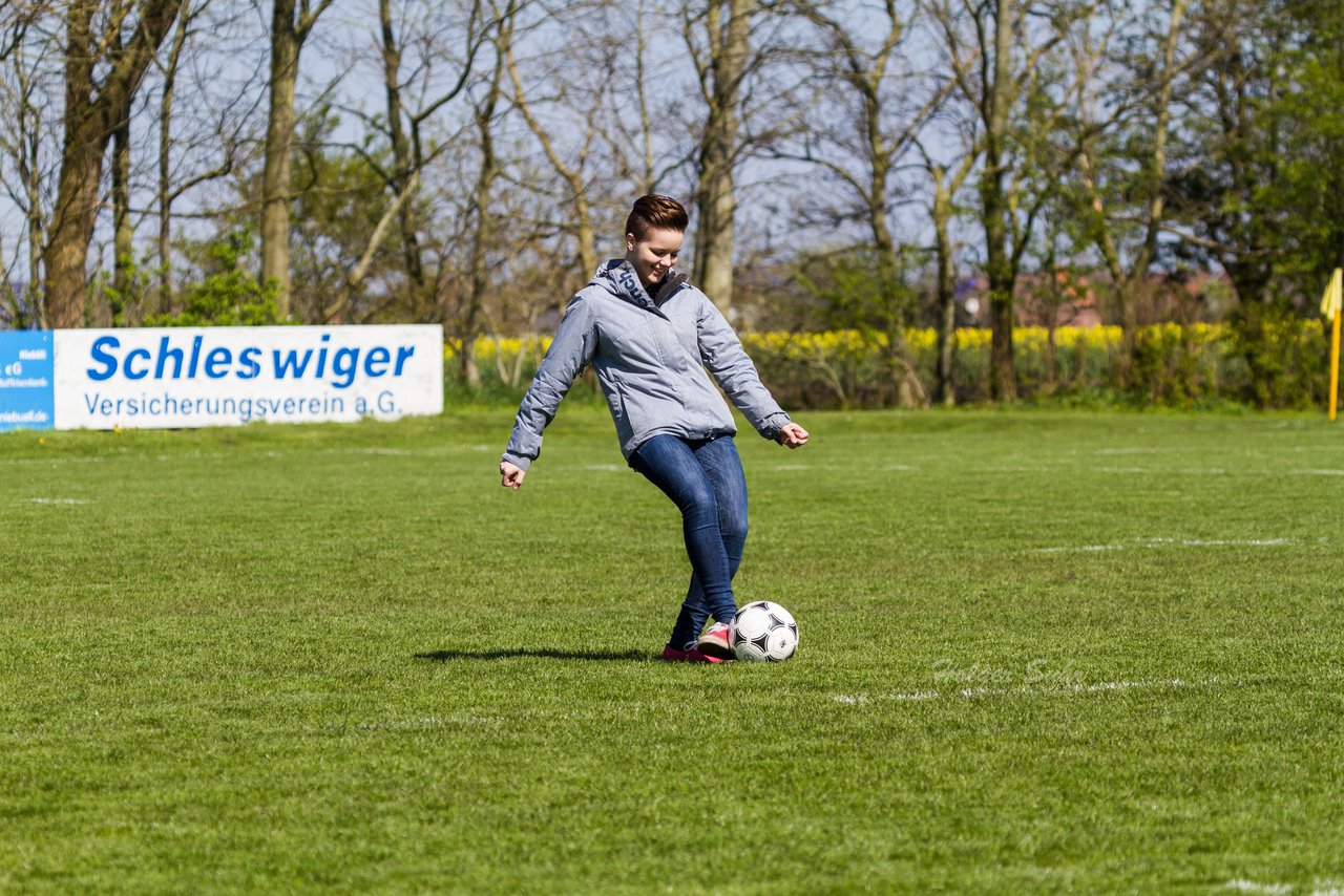 Bild 305 - Frauen SV Frisia 03 Risum Lindholm - Heider SV : Ergebnis: 8:0